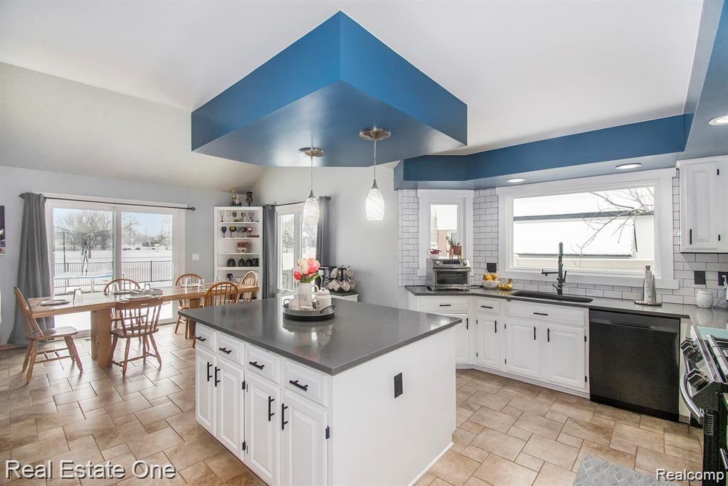 47050 Liberty Bell Road East Macomb, MI 48044 - Photo 9 of 27