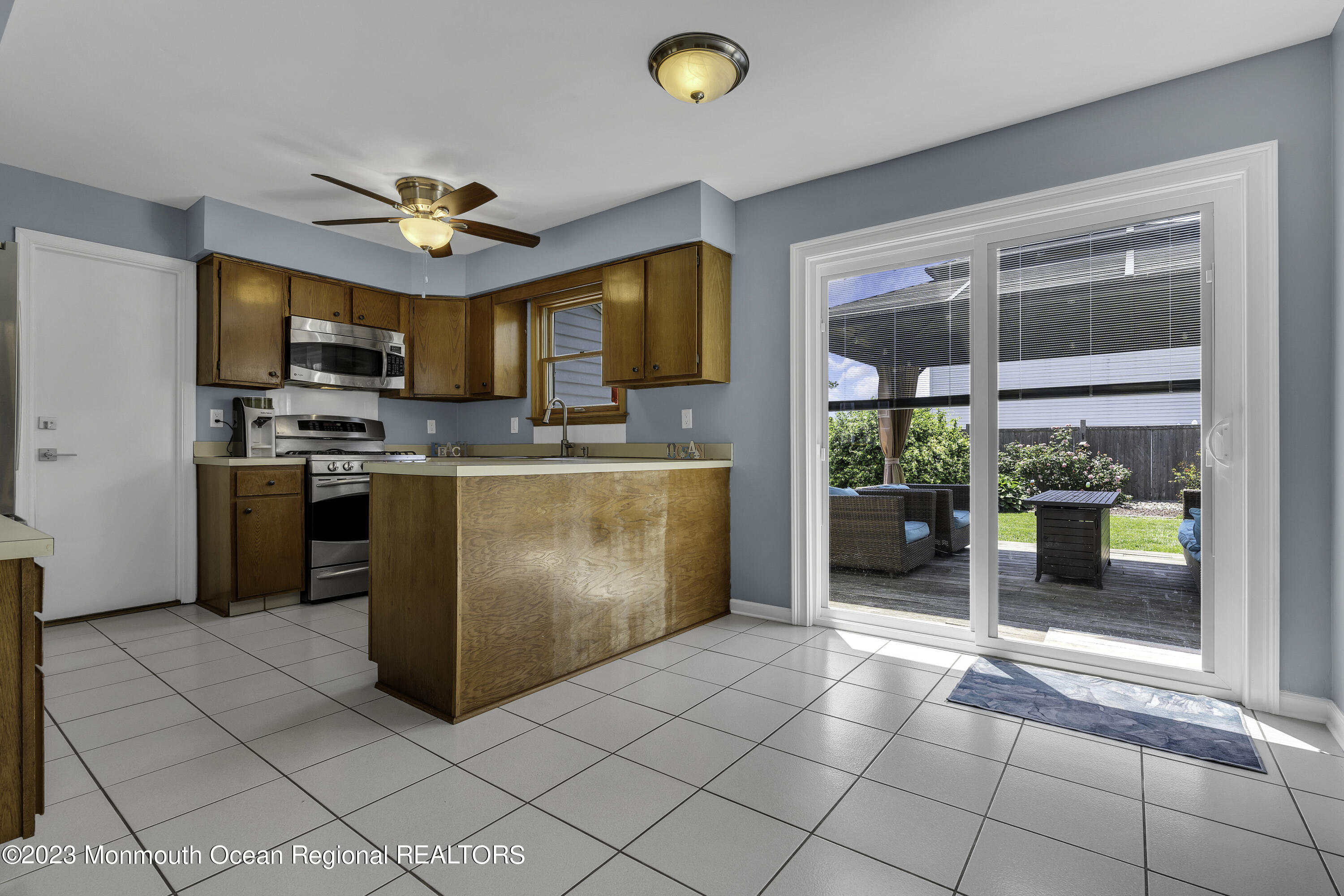 23 Appletree Road Howell, NJ 07731 - Photo 23 of 49 eat in kitchen