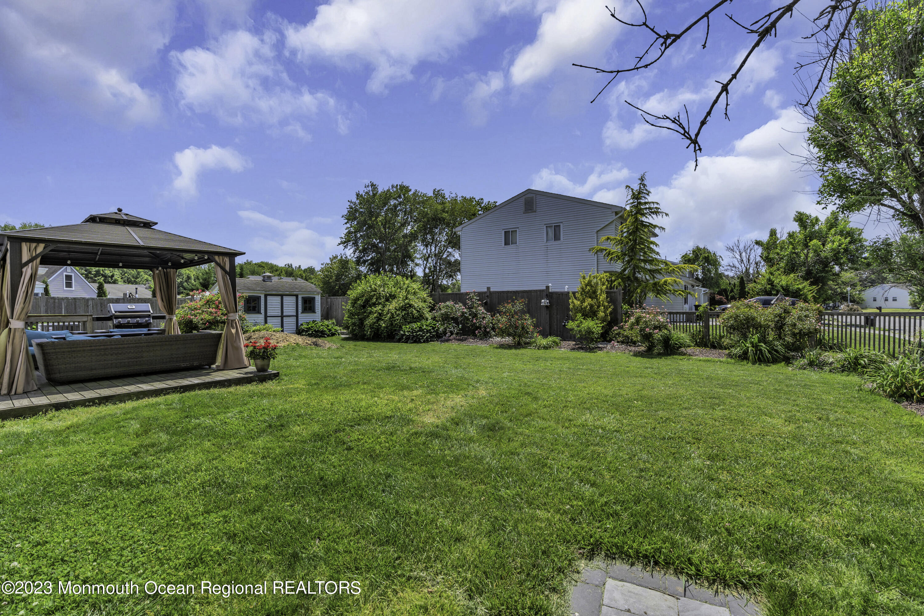 23 Appletree Road Howell, NJ 07731 - Photo 42 of 49 047_dsc03685