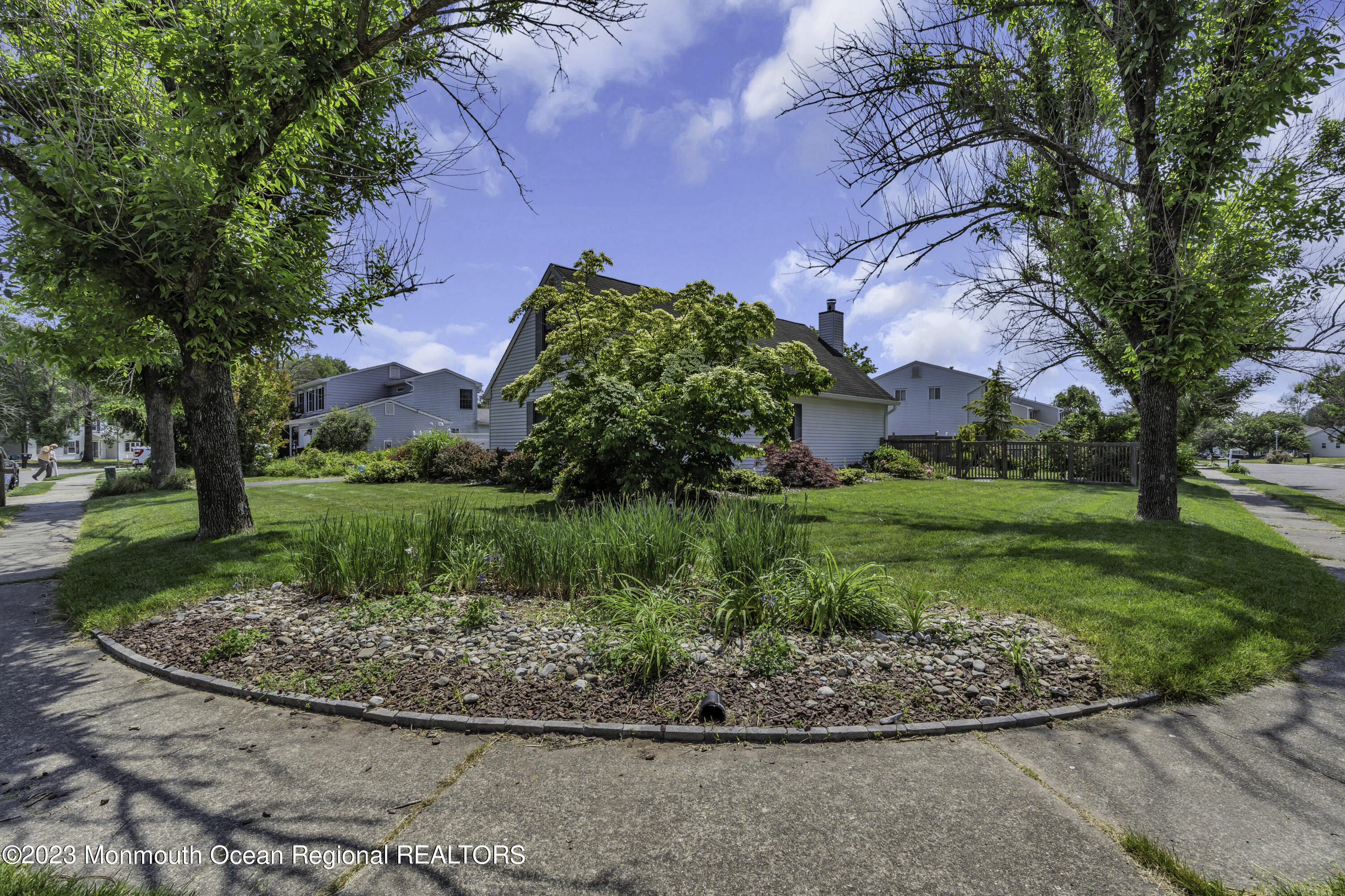 23 Appletree Road Howell, NJ 07731 - Photo 47 of 49 052_dsc03715