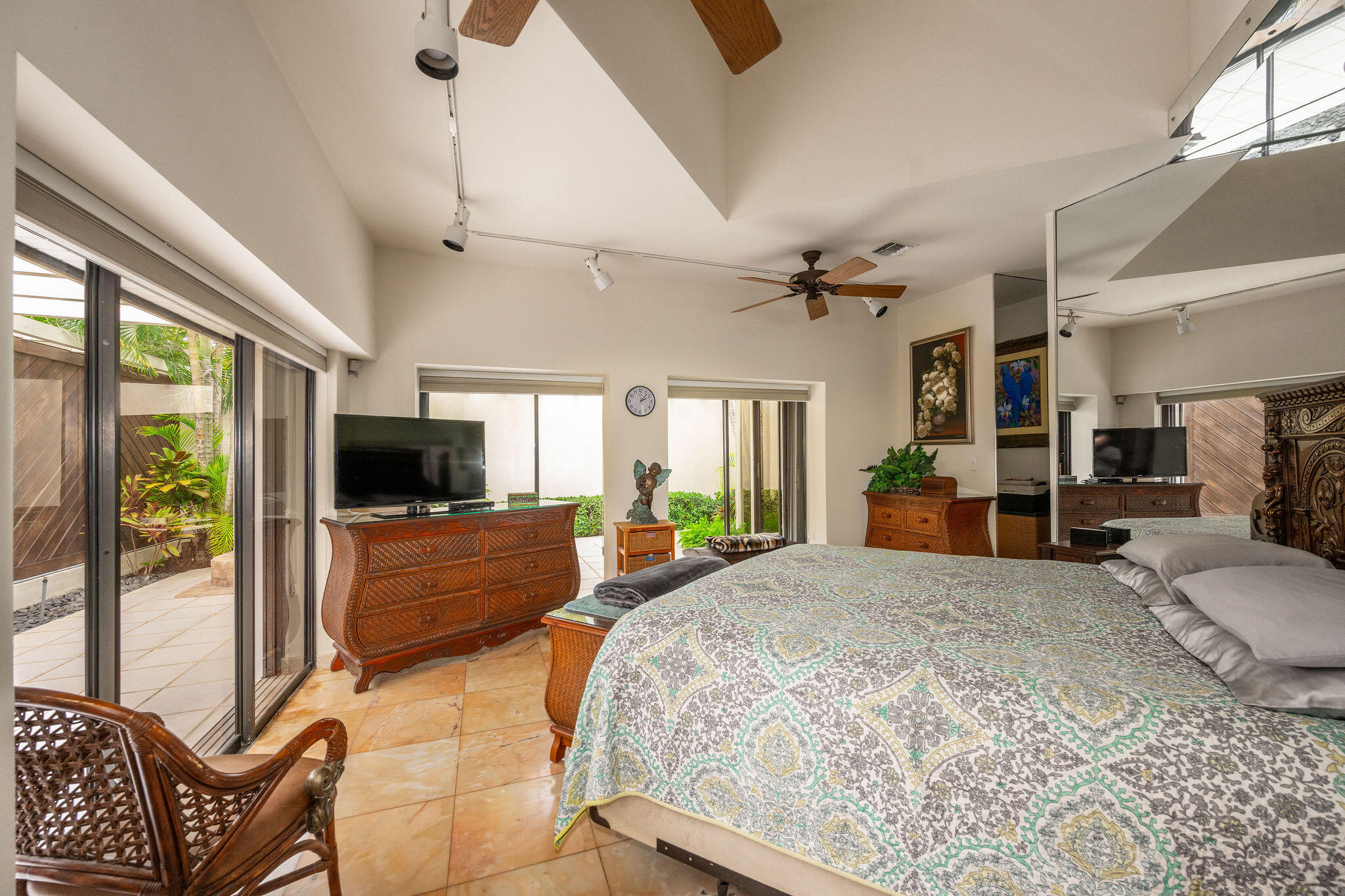 1600 Patricia Street Key West, FL 33040 - Photo 12 of 35 PRIMARY BEDROOM