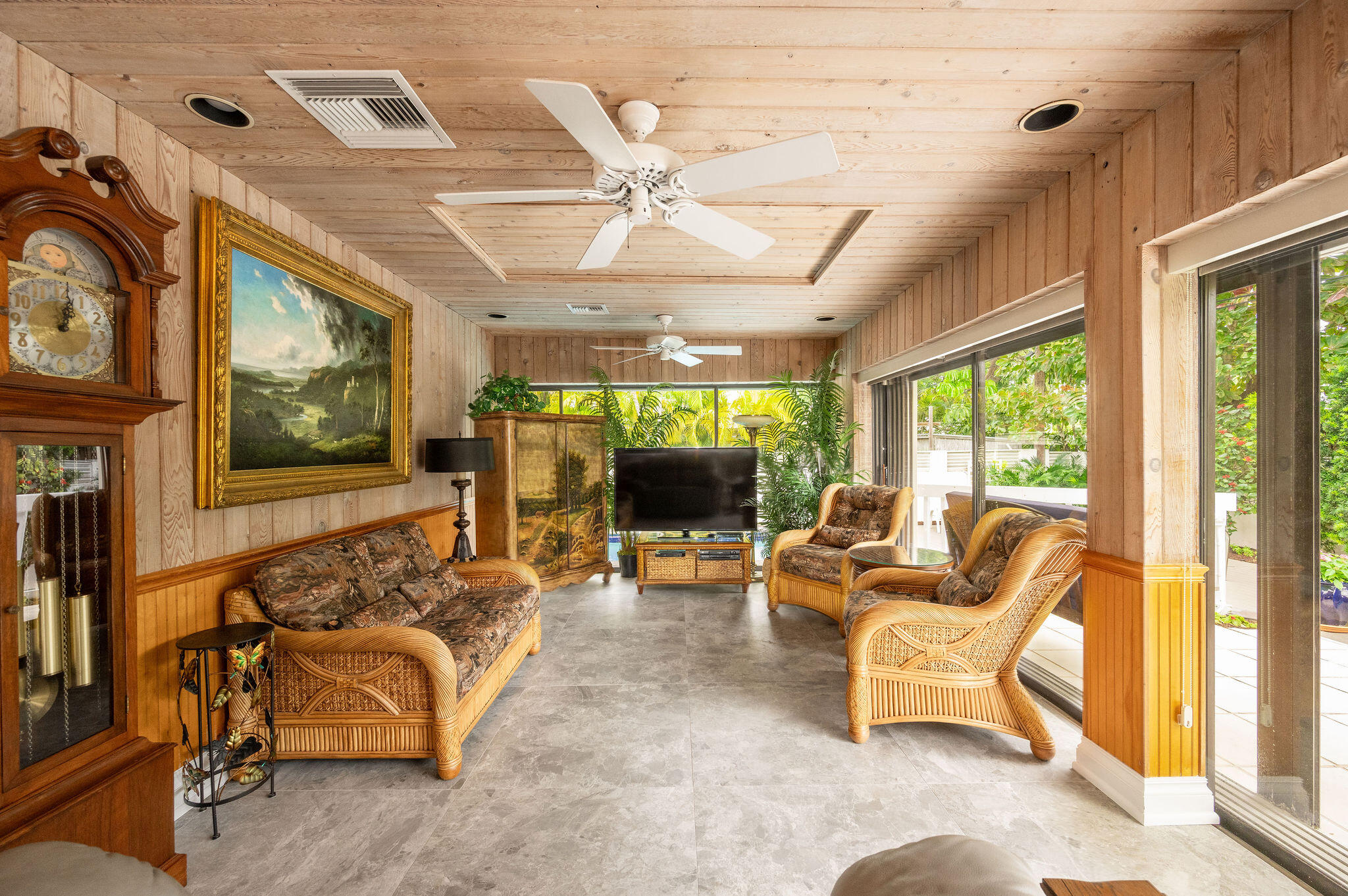 1600 Patricia Street Key West, FL 33040 - Photo 9 of 35 FAMILY ROOM