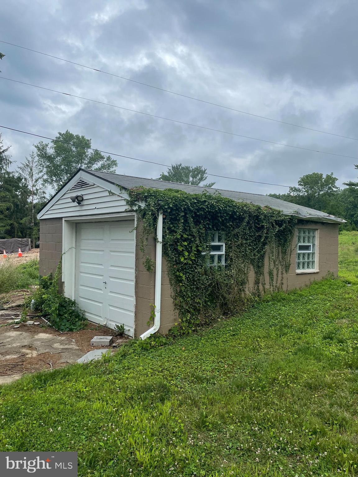 13100 Manor Road Glen Arm, MD 21057 - Photo 45 of 46 Extra garage /shed w/ electric