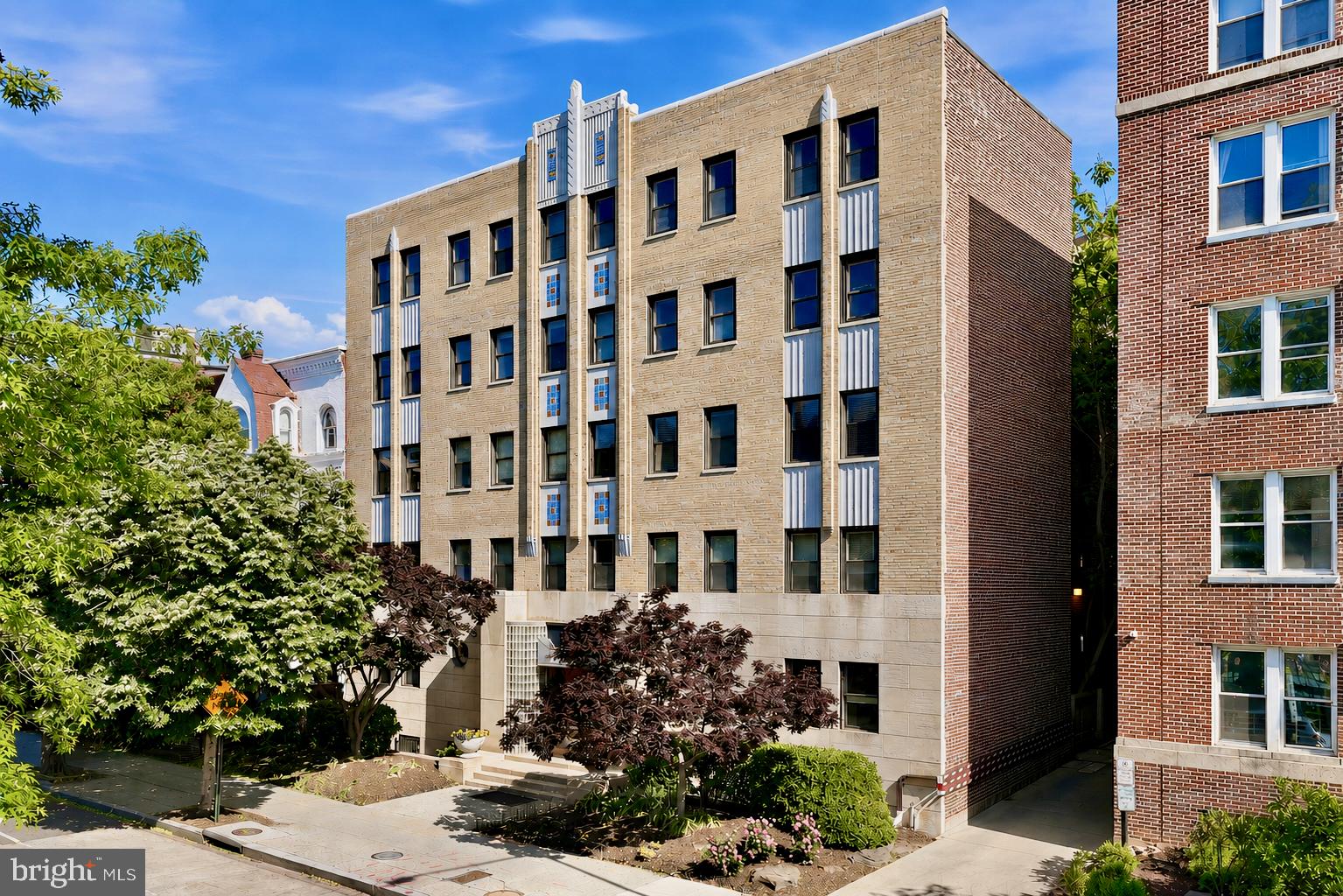 The Pierre @ 1727 R Street NW