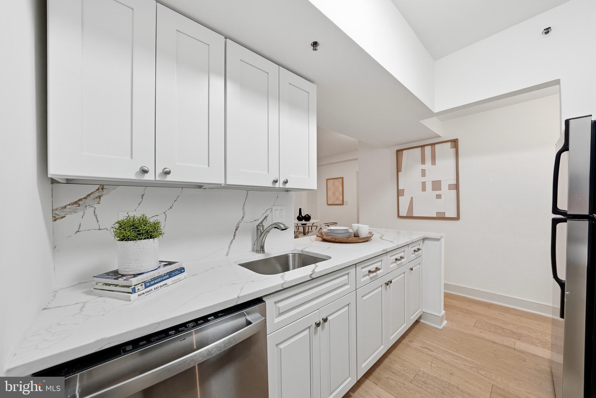 1727 R Street Northwest, Unit 203 Washington, DC 20009 - Photo 13 of 24 Kitchen
