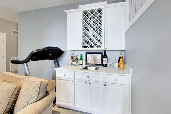 $1,050,000 | 3346 North Southport Avenue, Unit 1N, Chicago, IL 60657