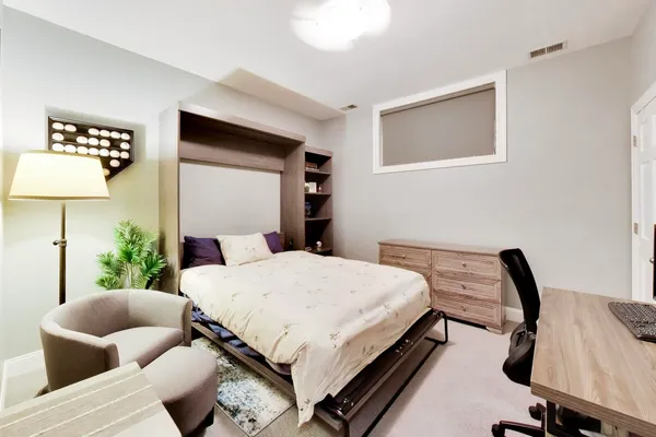 $1,050,000 | 3346 North Southport Avenue, Unit 1N, Chicago, IL 60657