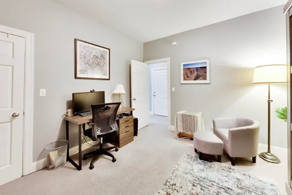 $1,050,000 | 3346 North Southport Avenue, Unit 1N, Chicago, IL 60657