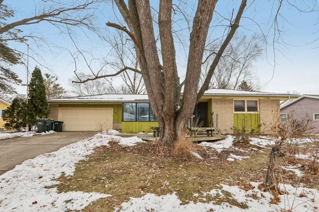 $299,000 | 234 Green Valley Place, West Bend, WI 53095