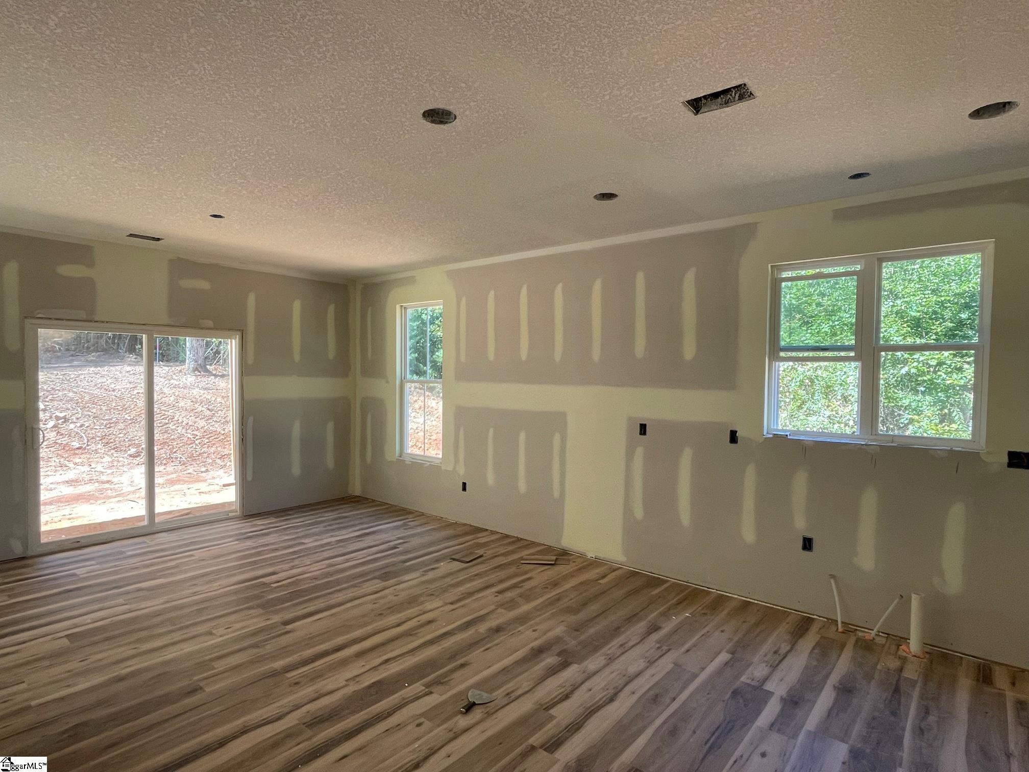 545 North Blackstock Road Landrum, SC 29356 - Photo 7 of 12