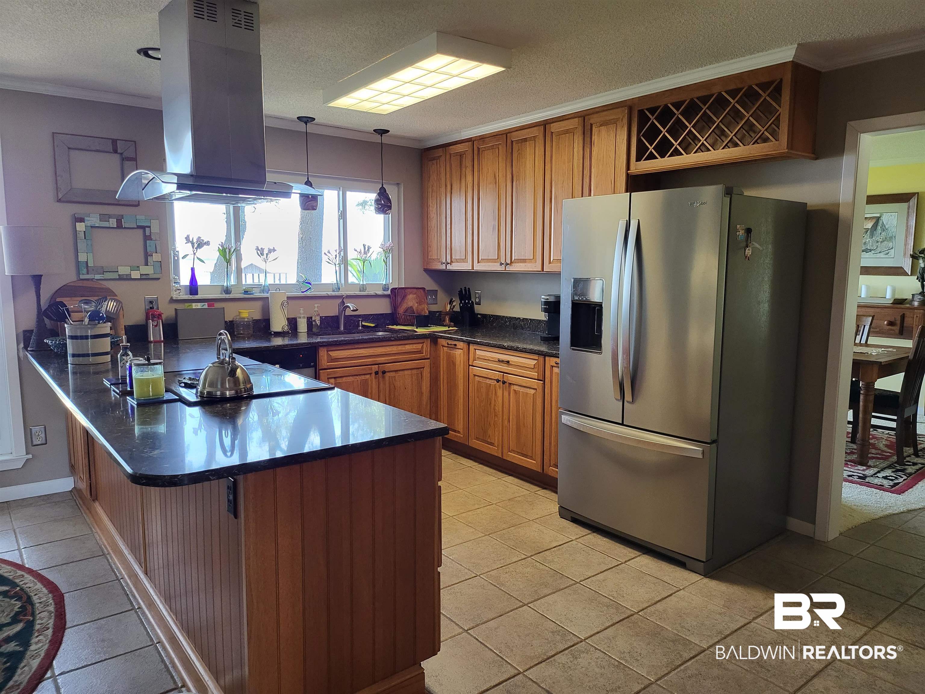 9234 Bayview Drive Lillian, AL 36549 - Photo 4 of 40 Kitchen with Appliances