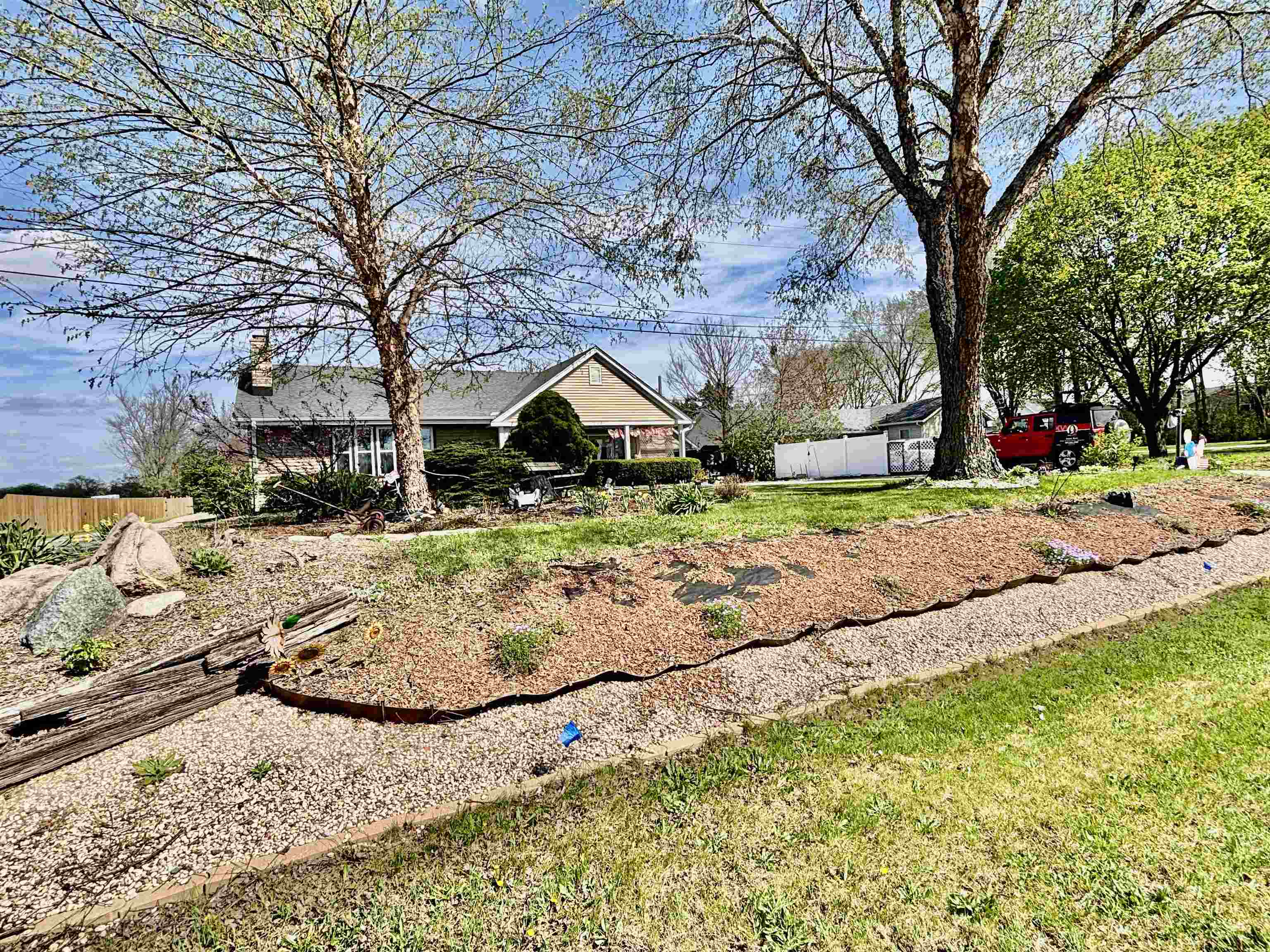 1240 South Appleton Road Belvidere, IL 61008 - Photo 3 of 40