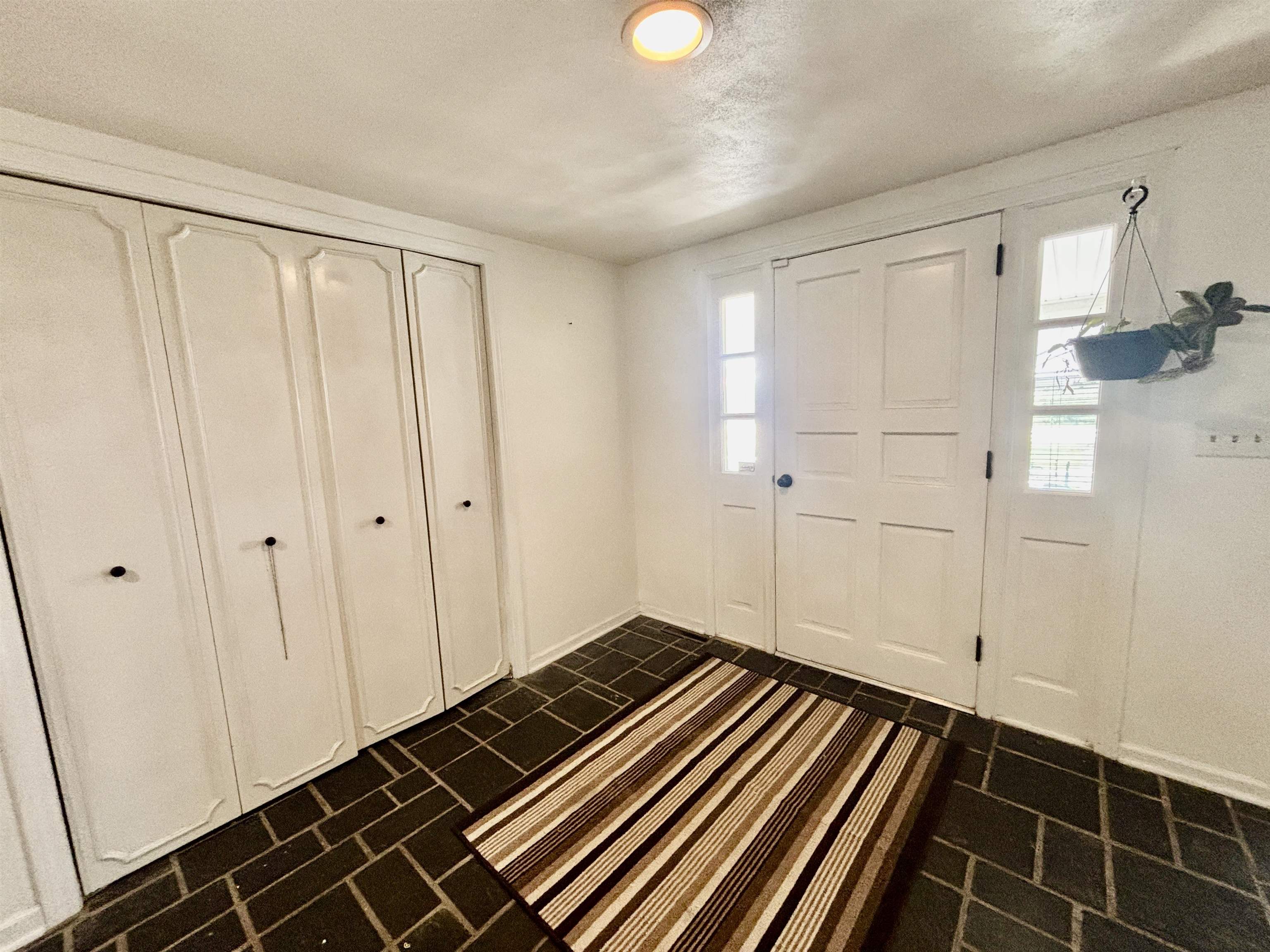 1240 South Appleton Road Belvidere, IL 61008 - Photo 4 of 40