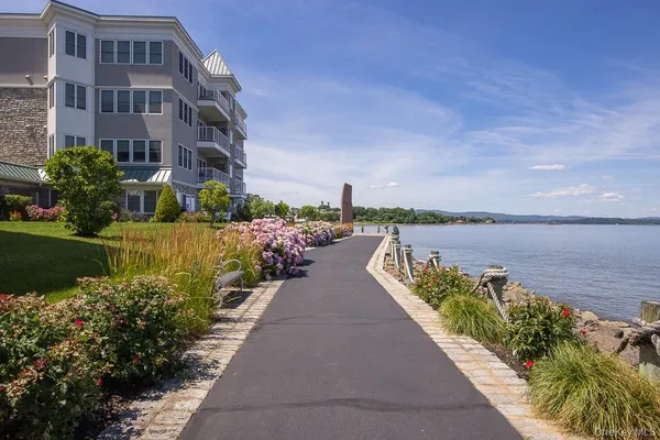 $3,850 | 1321 Round Pointe Drive, Haverstraw, NY 10927