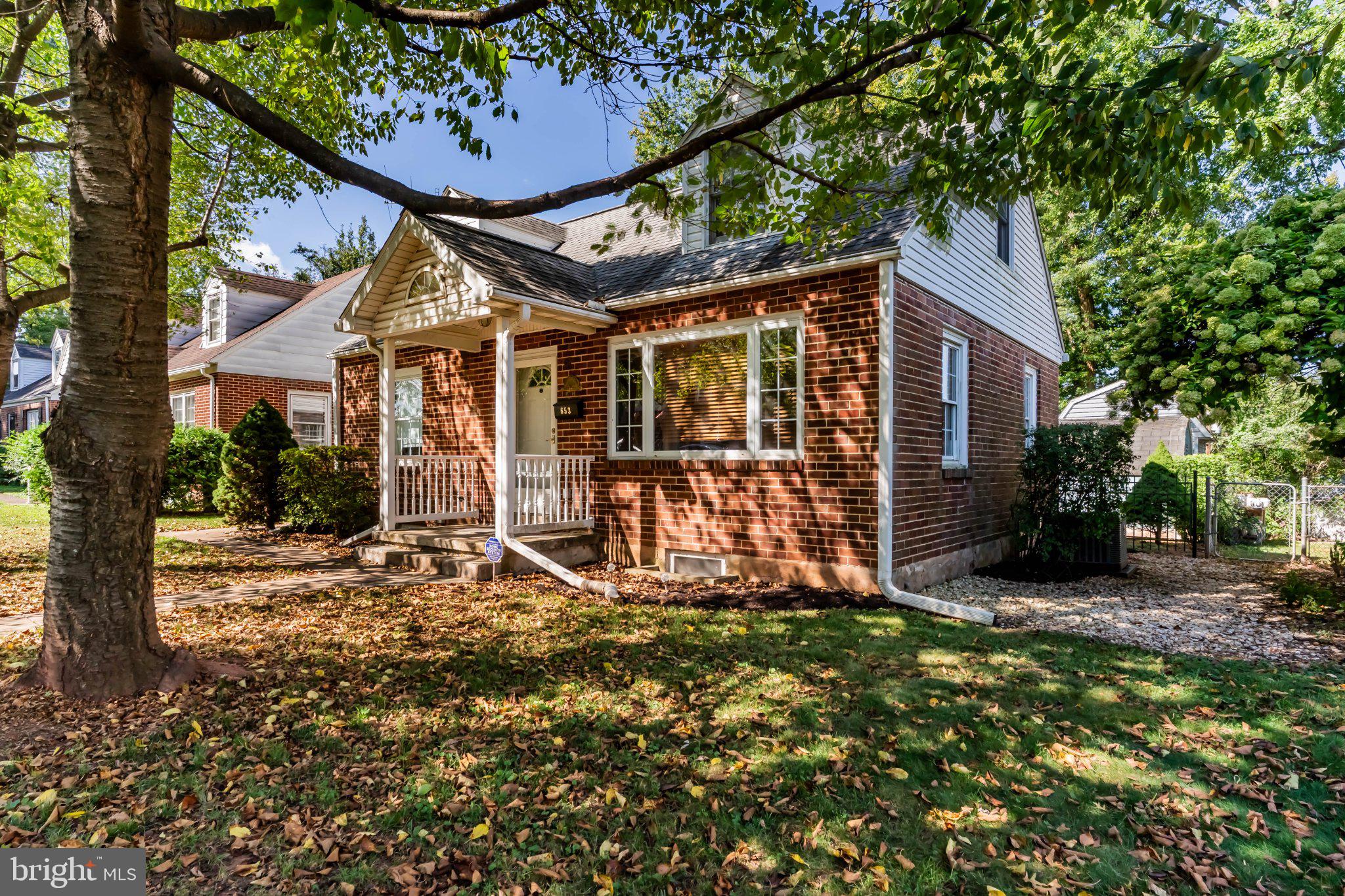 653 Briarcliff Road Middletown, PA 17057 - Photo 3 of 31 Gallery Image 3