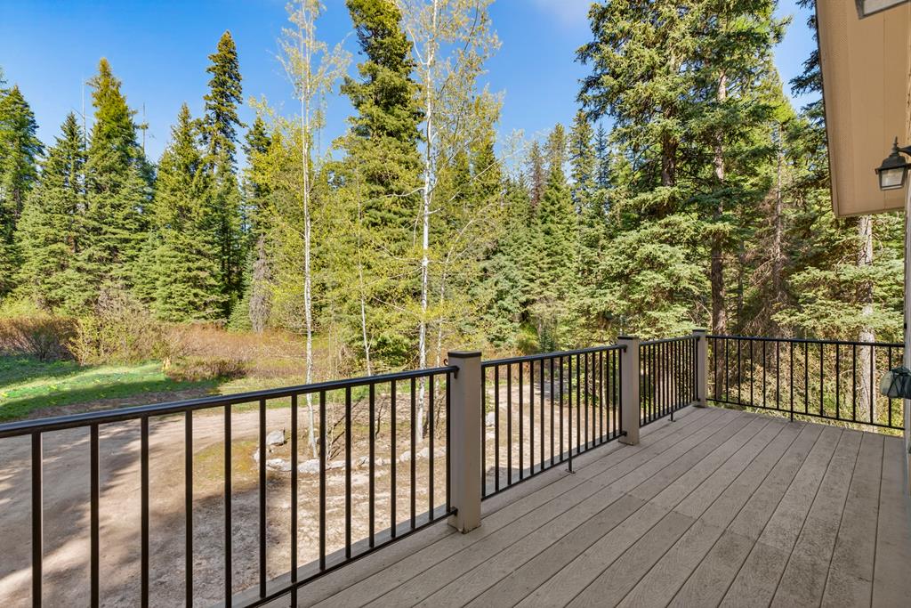 31 Eagle Trail Cascade, ID 83611 - Photo 33 of 50 The Guests' balcony