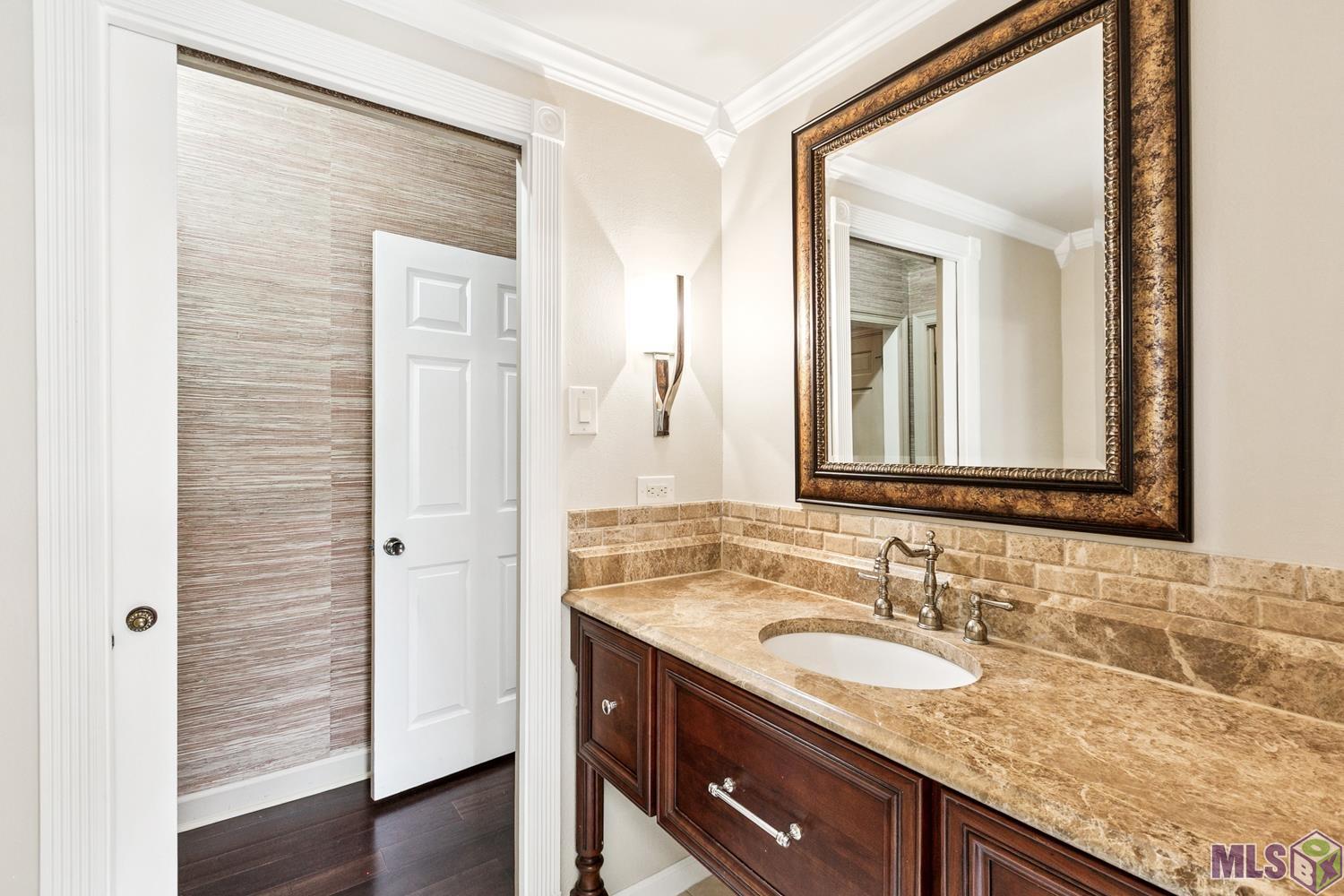 3635 Woodland Ridge Boulevard Baton Rouge, LA 70816 - Photo 12 of 21 GUEST BATH UNIQUE VANITY