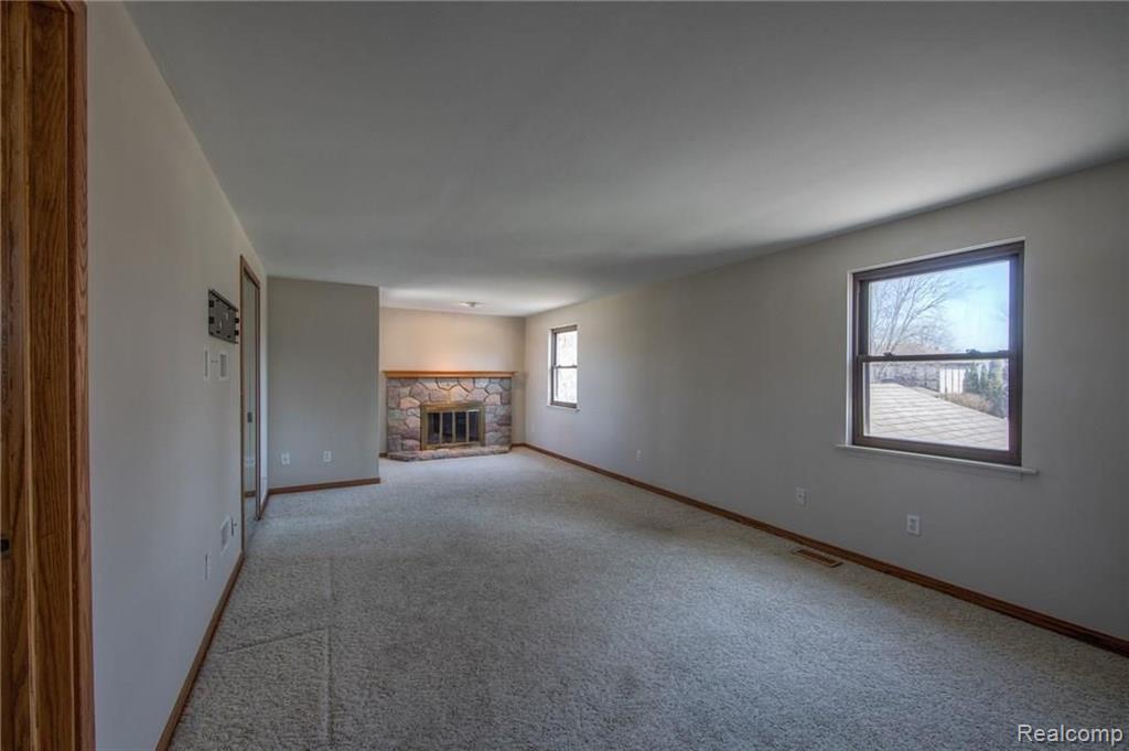 7783 Chichester Road Canton, MI 48187 - Photo 26 of 45