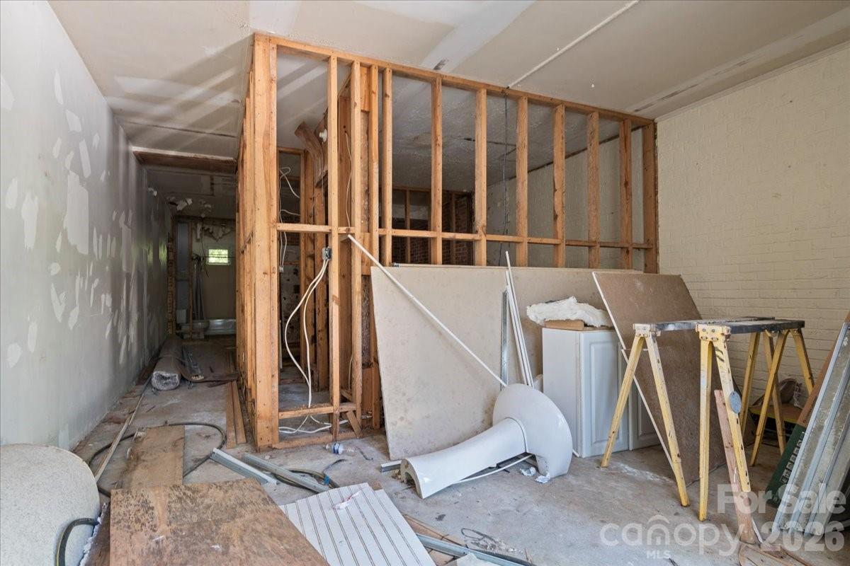 501 Church Street Cheraw, SC 29520 - Photo 3 of 48 a view of a room with gym equipment