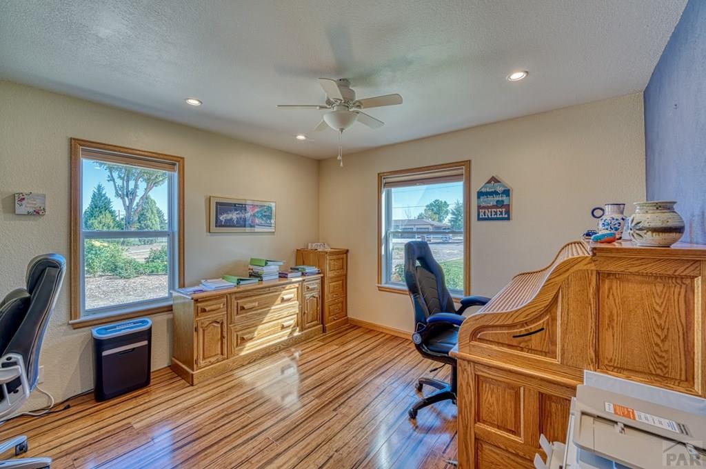 1051 Baxter Road Pueblo, CO 81006 - Photo 20 of 54 Gallery Image 20
