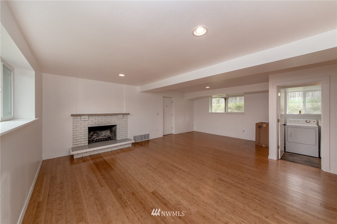 4011 Robin Road West University Place, WA 98466 - Photo 16 of 23 Gallery Image 16