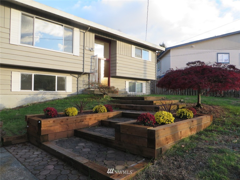 4011 Robin Road West University Place, WA 98466 - Photo 3 of 23 Gallery Image 3