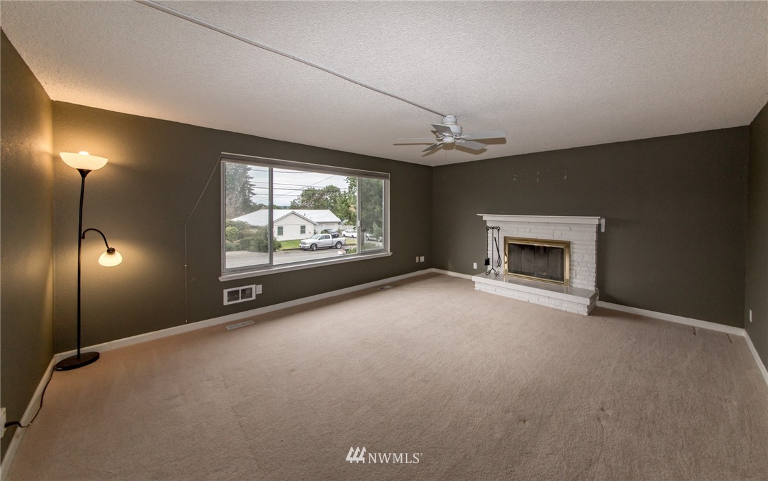 4011 Robin Road West University Place, WA 98466 - Photo 6 of 23 Gallery Image 6