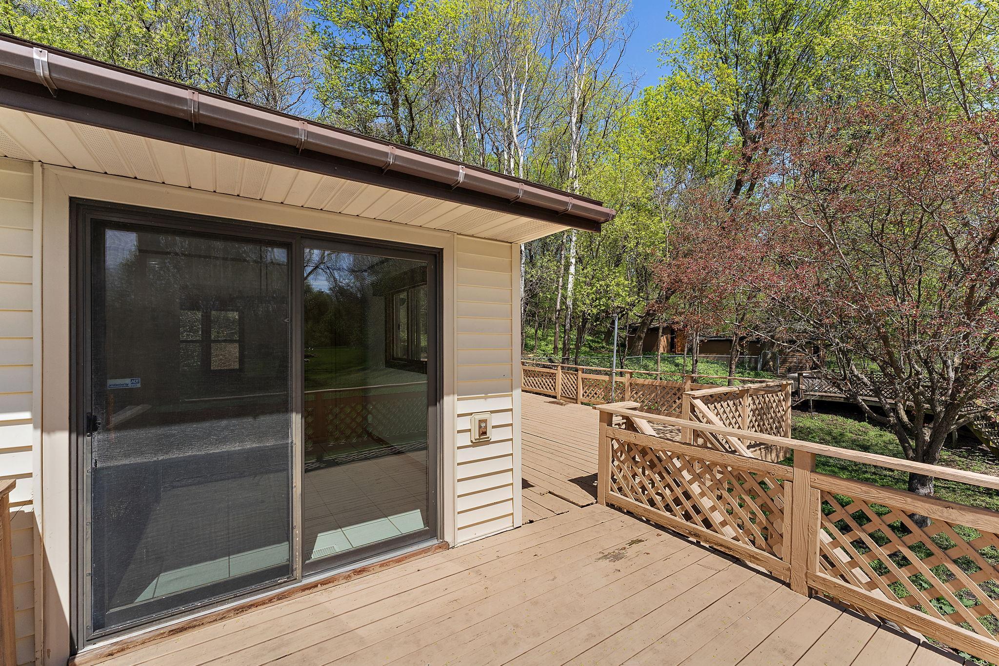 4935 Woodland Road Minnetonka, MN 55345 - Photo 11 of 35