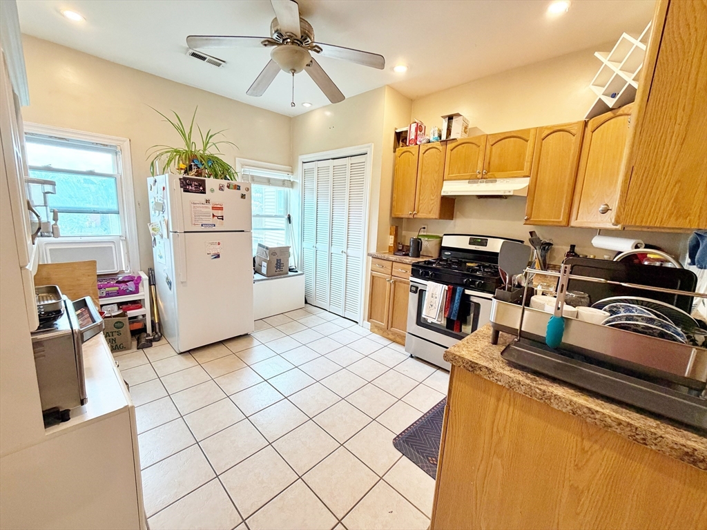 84 Webster Street, Unit 3 Boston, MA 02128 - Photo 4 of 12