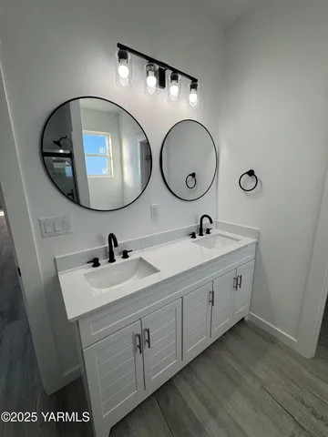 $390,000 | 321 Olivia Street, Sunnyside, WA 98944