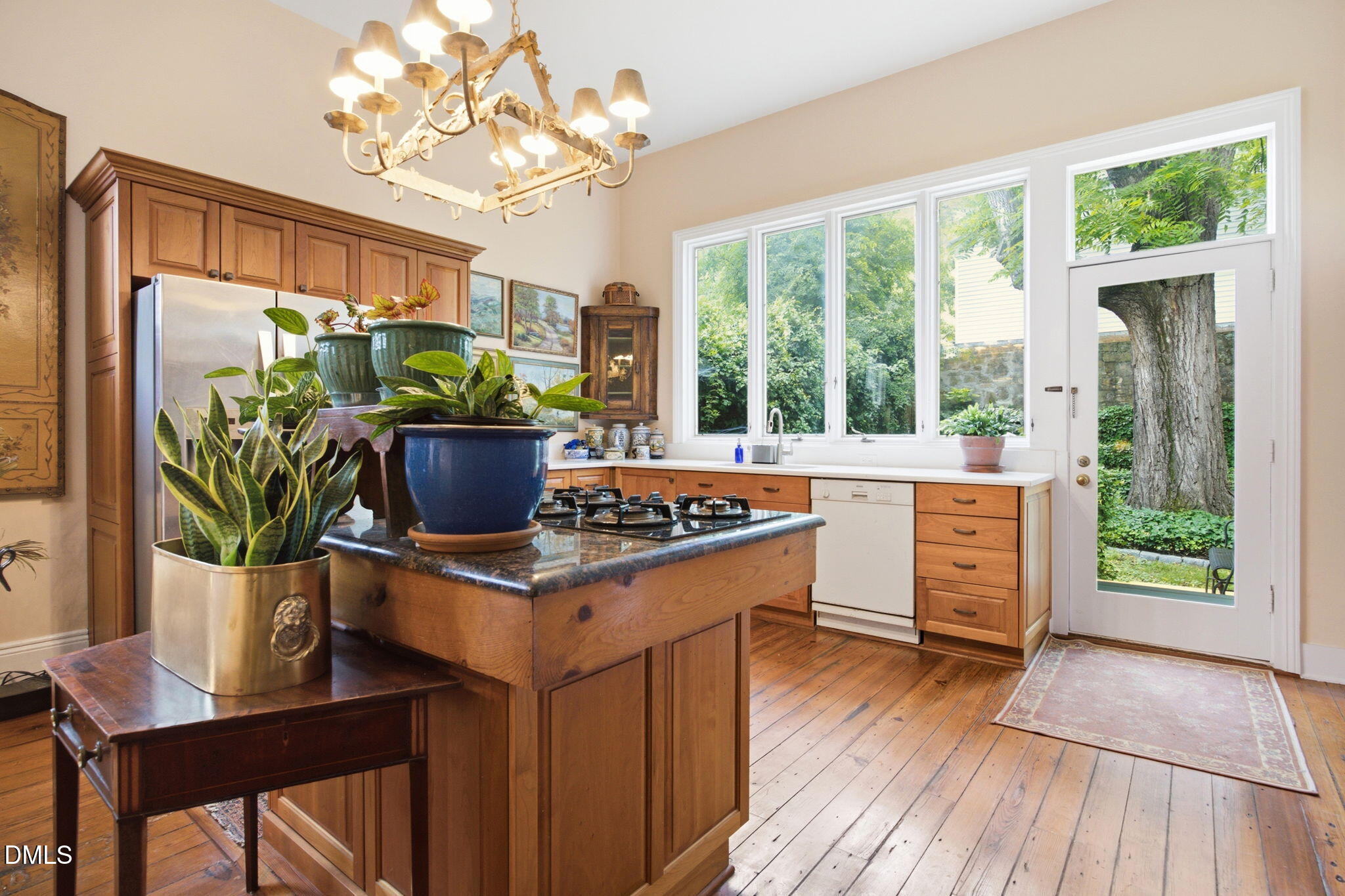 514 East Lane Street Raleigh, NC 27601 - Photo 12 of 51