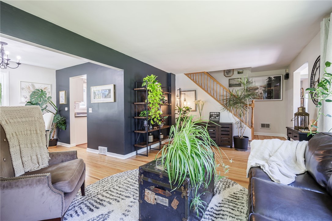 315 Eaton Road Irondequoit, NY 14617 - Photo 8 of 45