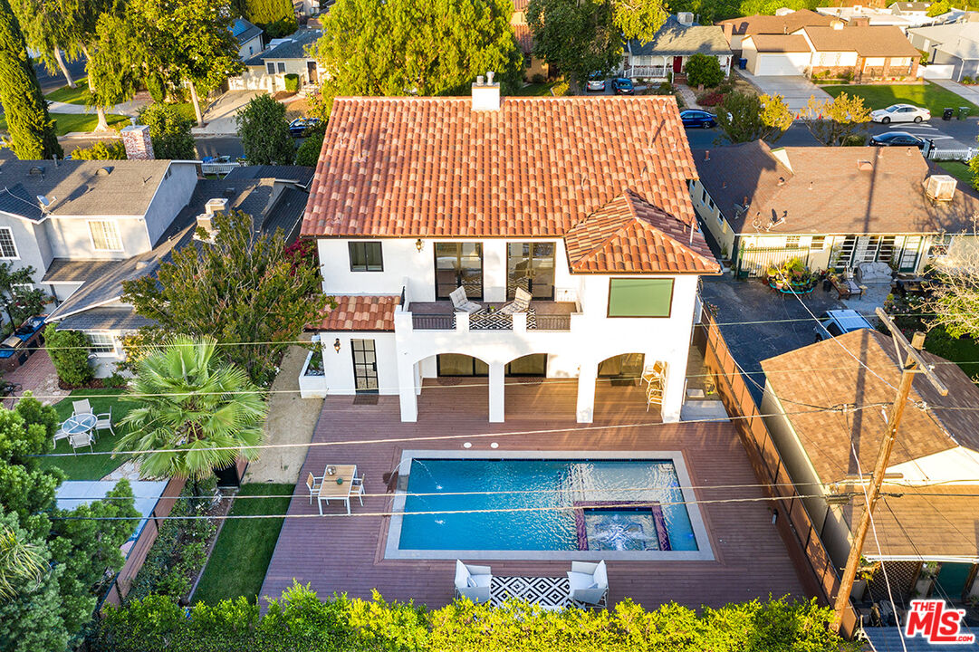 4843 Ledge Avenue Toluca Lake, CA 91601 - Photo 30 of 31 an aerial view of a house