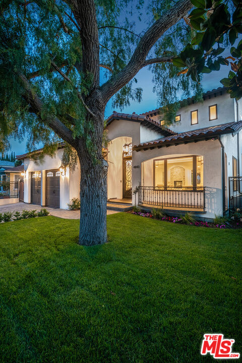 4843 Ledge Avenue Toluca Lake, CA 91601 - Photo 31 of 31 a view of outdoor space and yard