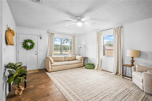 $240,000 | 1255 18th Avenue Southwest, Vero Beach, FL 32962