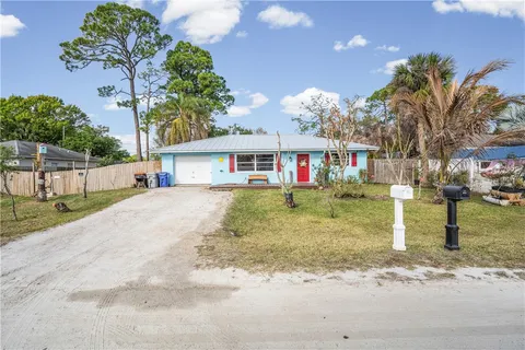 $250,000 | 1255 18th Avenue Southwest, Vero Beach, FL 32962