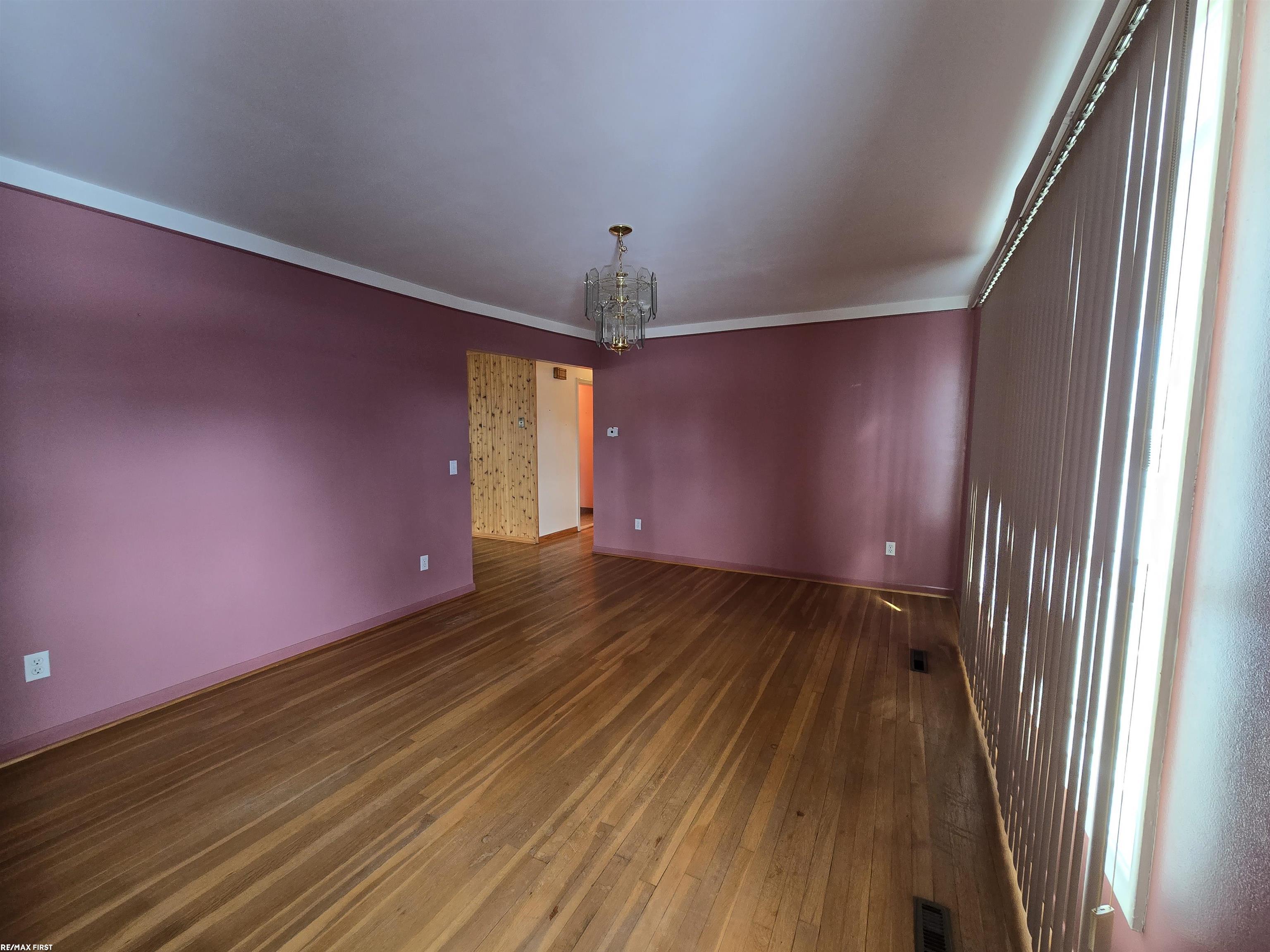 29429 Schoenherr Road Warren, MI 48088 - Photo 3 of 17 50167272-fd5b0bf6-c28a-4cb1-88fd-d92a6c51bcfe.JPG