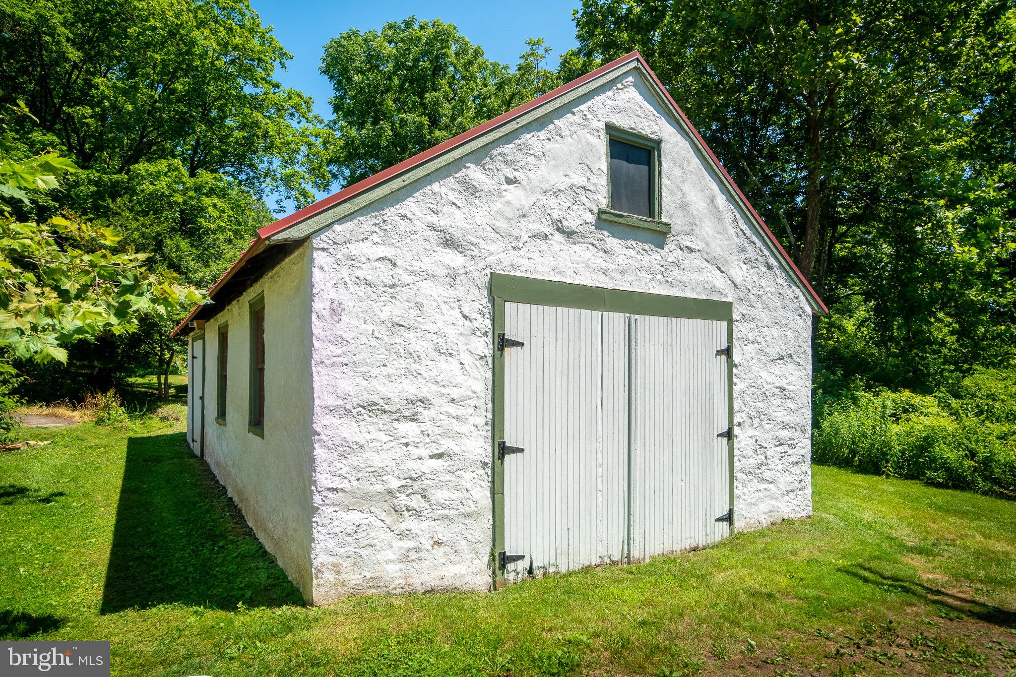1451 Old Ridge Road Pottstown, PA 19465 - Photo 27 of 31 Detached garage