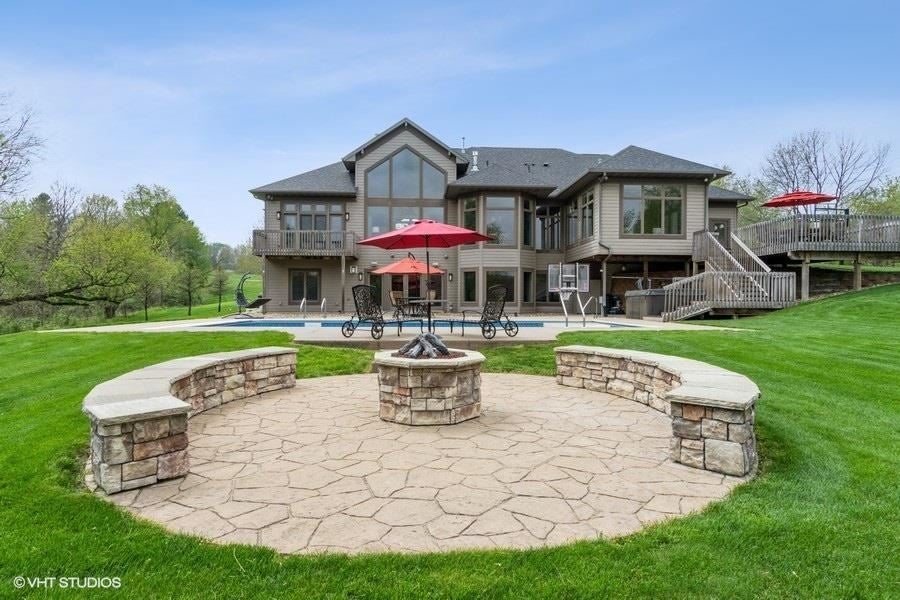3862 Locust Ridge Road Northeast North Liberty, IA 52317 - Photo 5 of 46 Gallery Image 5