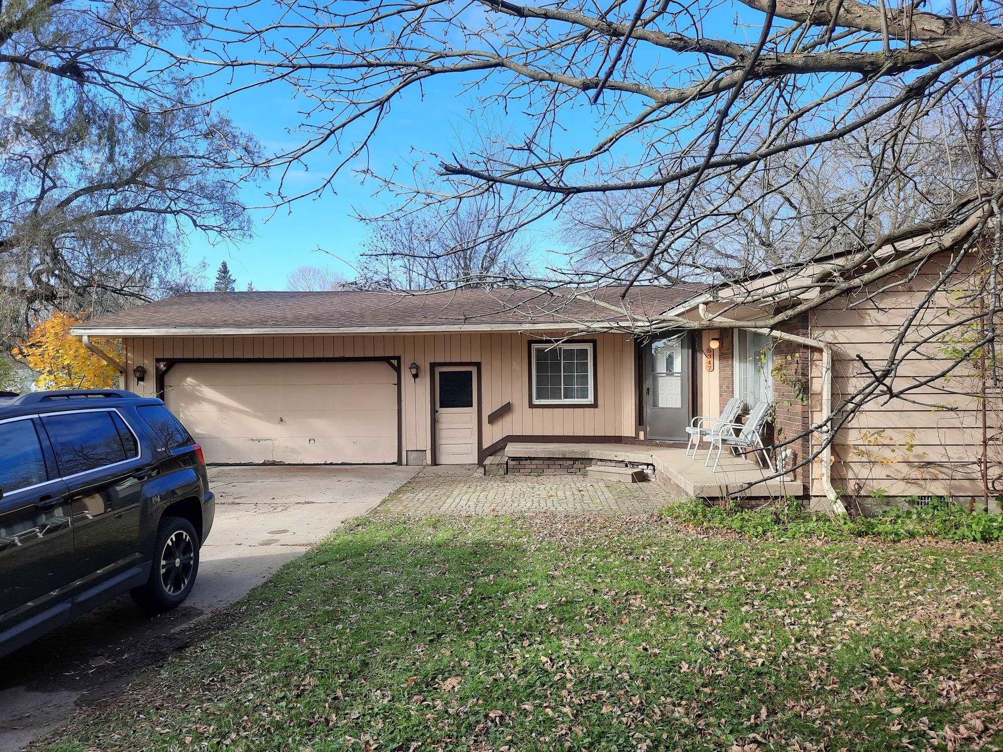 5347 East Carpenter Road Flint, MI 48506 - Photo 1 of 31 50127780.JPG