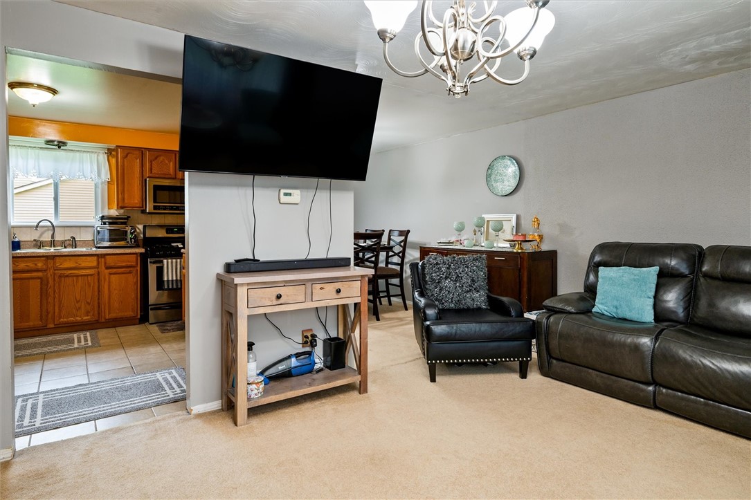 210 Lakeshore Boulevard Irondequoit, NY 14617 - Photo 18 of 31