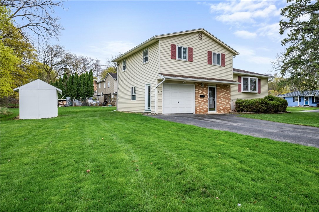 210 Lakeshore Boulevard Irondequoit, NY 14617 - Photo 3 of 31