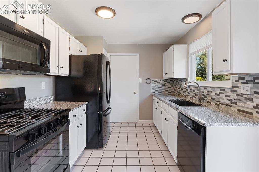 230 Saddlemountain Road Colorado Springs, CO 80919 - Photo 10 of 36