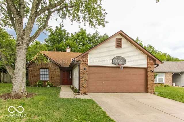 $2,200 | 14610 Village Park E Drive, Carmel, IN 46033