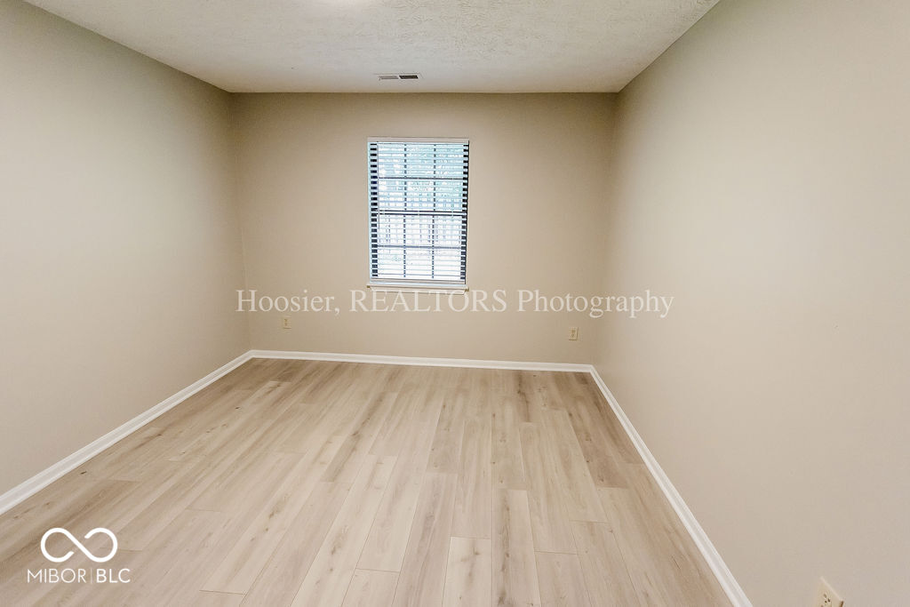 14610 Village Park E Drive Carmel, IN 46033 - Photo 16 of 18