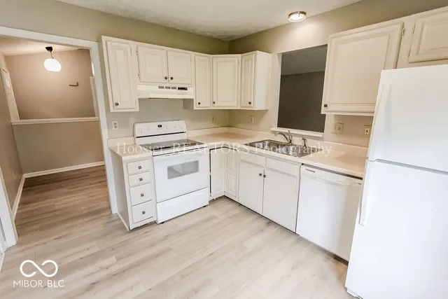 $2,200 | 14610 Village Park E Drive, Carmel, IN 46033