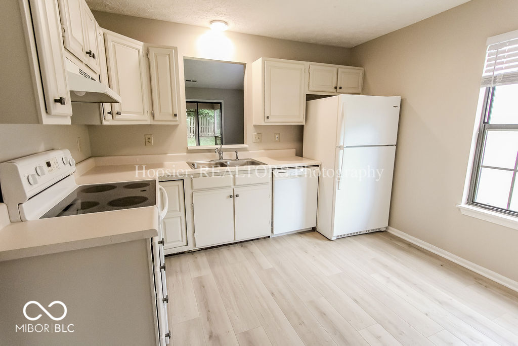 14610 Village Park E Drive Carmel, IN 46033 - Photo 7 of 18