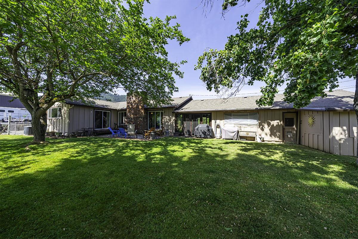 5388 Kane Creek Road Central Point, OR 97502 - Photo 41 of 48 DSC02143-HDR-Edit