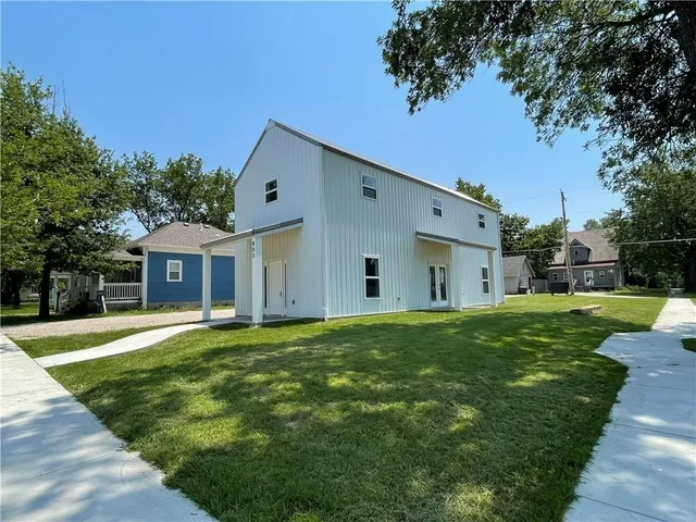 $189,500 | 803 Pecan Street, Humboldt, KS 66748