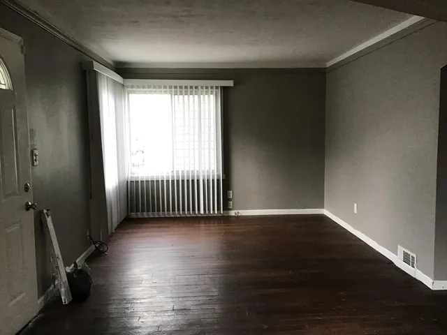 $120,000 | 19453 Roscommon Street, Harper Woods, MI 48225